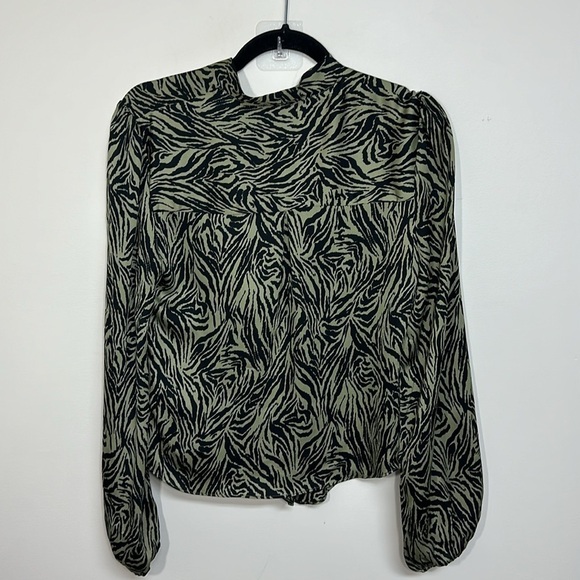 Heartloom Randi Top in Moss Print Medium - Picture 4 of 6